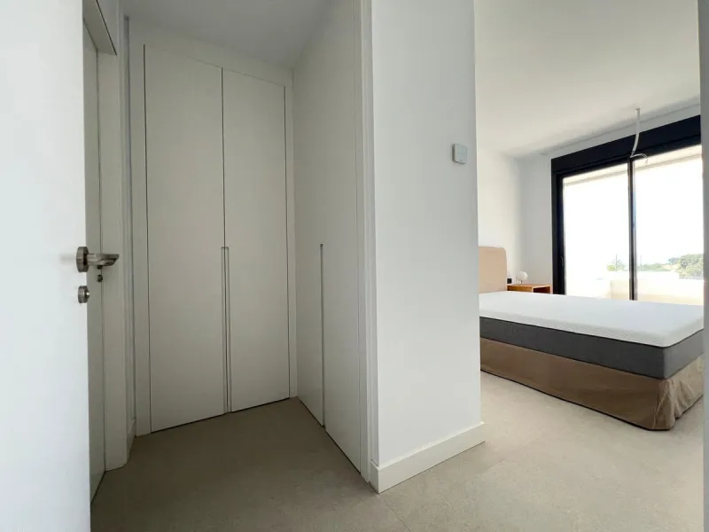 Apartment - Middle Floor Apartment в продаже в Marbella, Málaga. В доме 2 спален и 2 ванных комнат. Площадь дома 85 м²