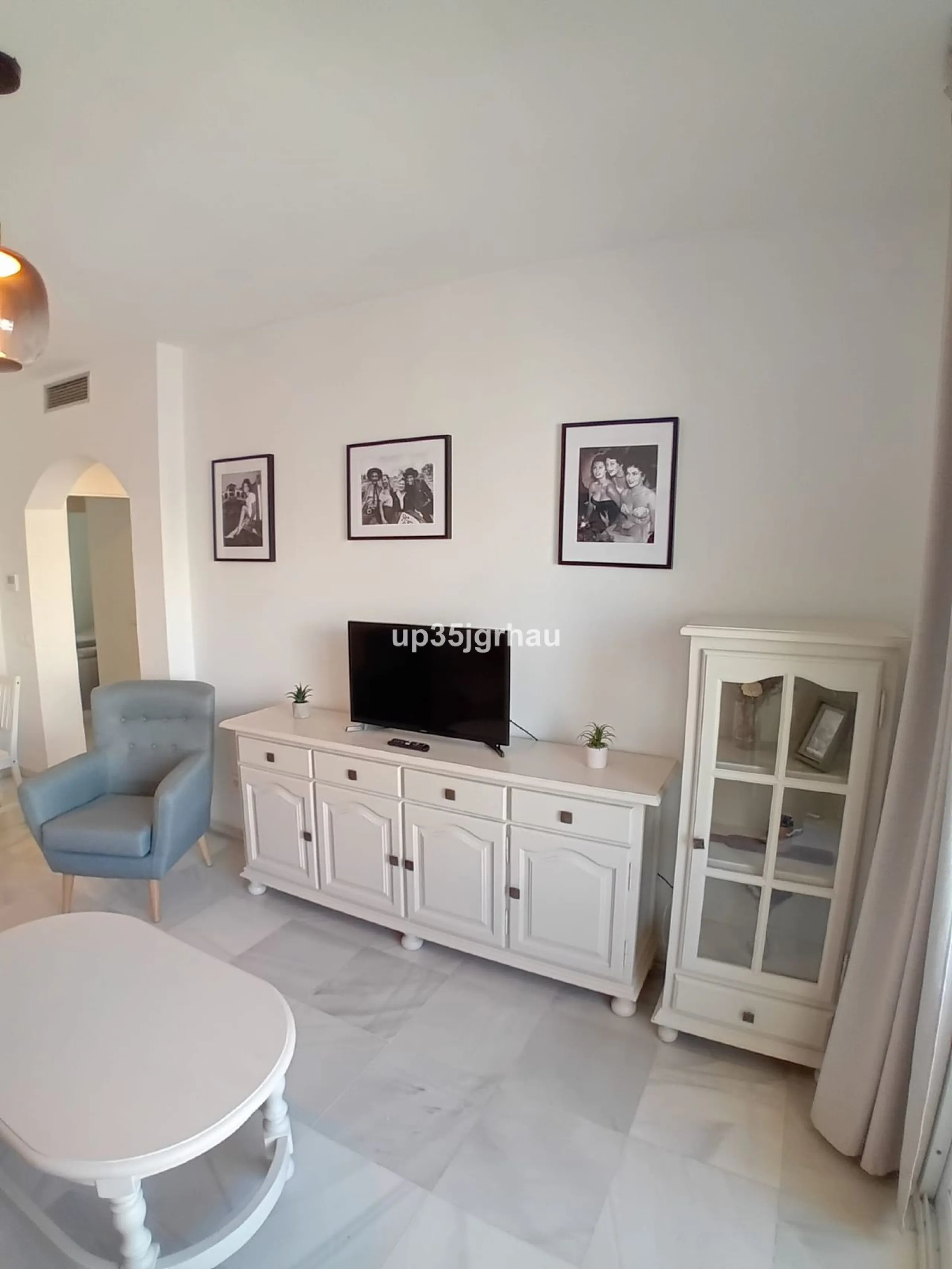Two-bedroom apartment just 50 meters from the beach in a prime beachfront building in the heart of Estepona, on the new Estepona promenade.