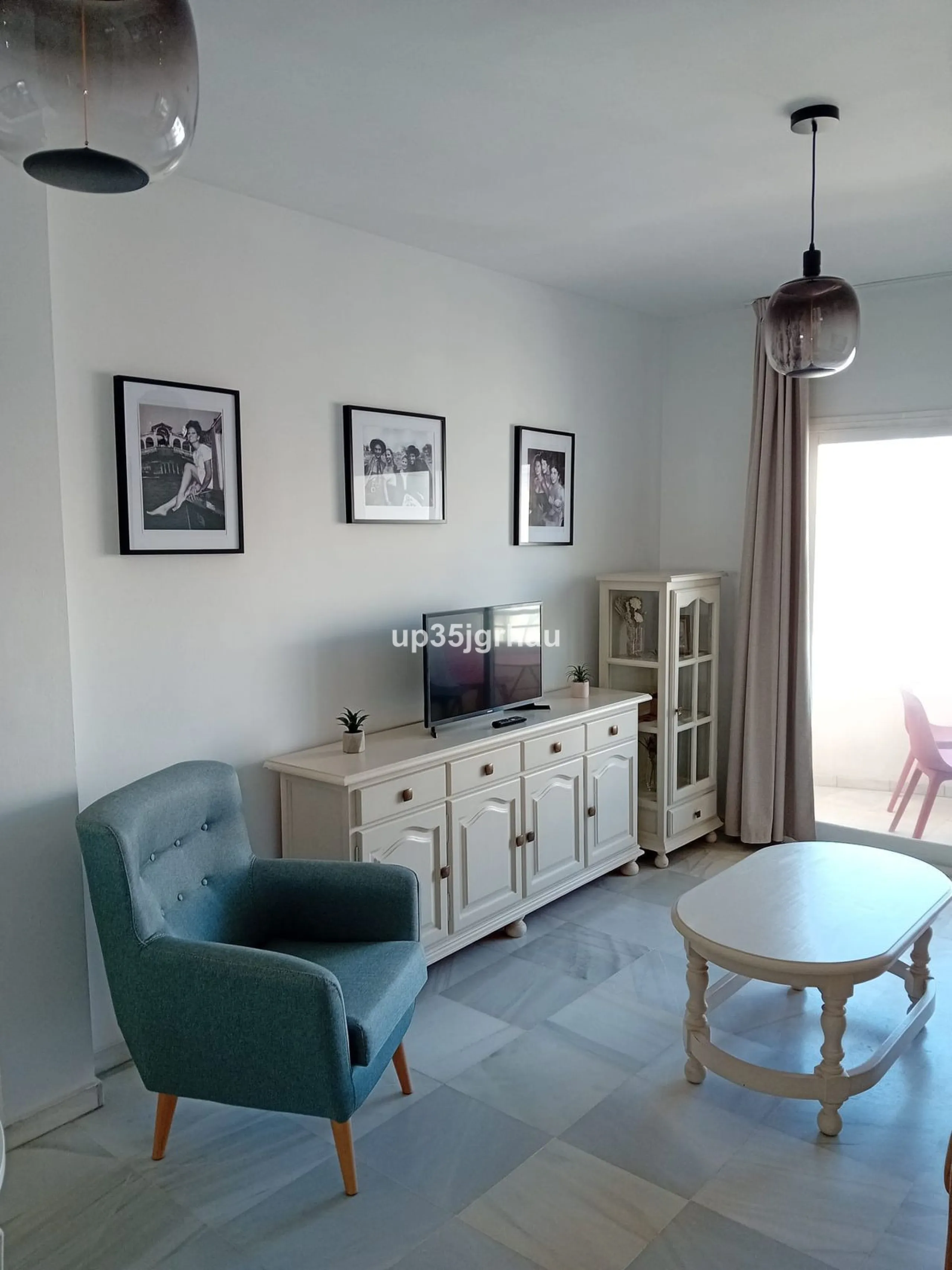 Two-bedroom apartment just 50 meters from the beach in a prime beachfront building in the heart of Estepona, on the new Estepona promenade.