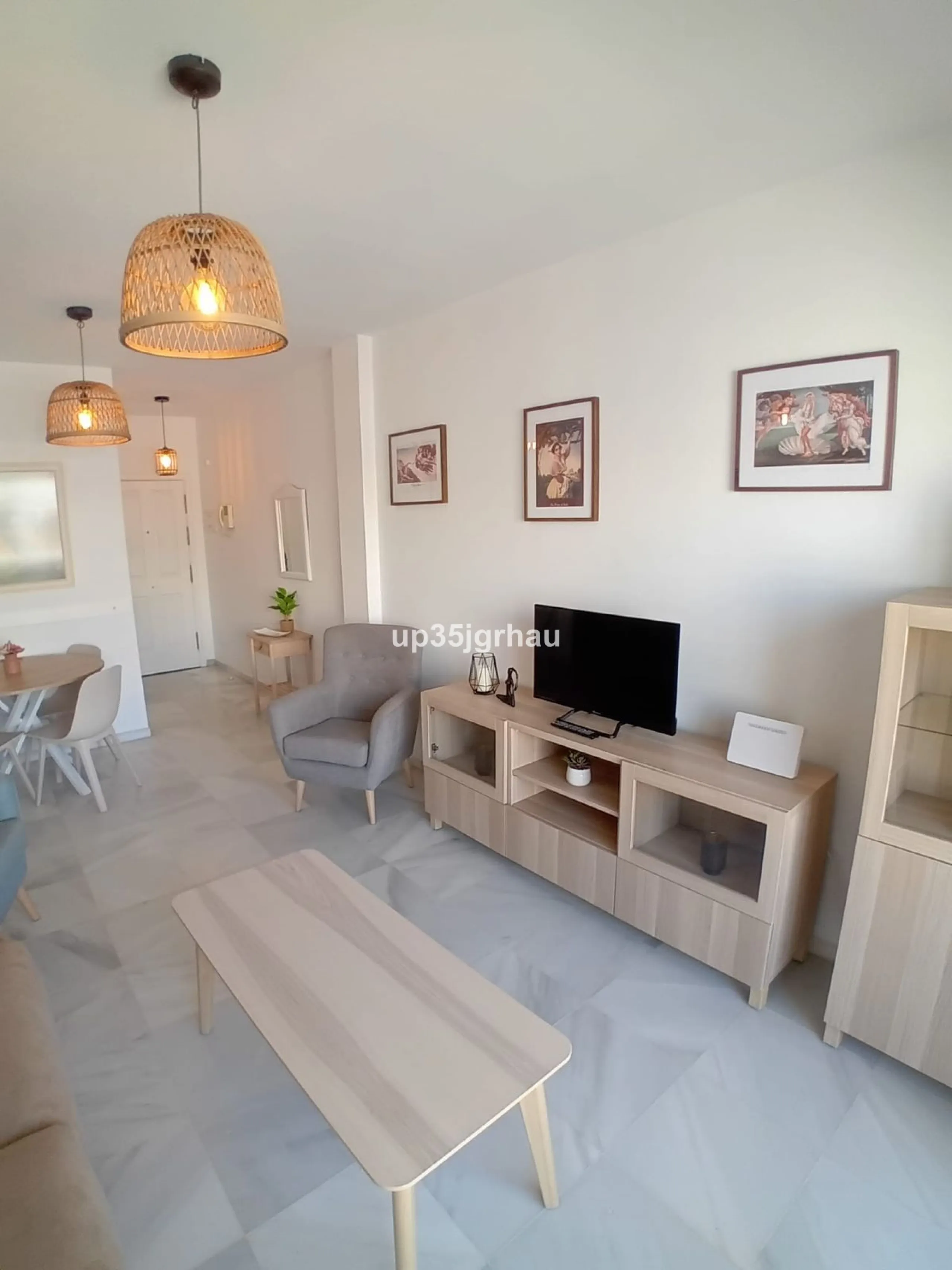 Two-bedroom apartment just 50 meters from the beach in a prime beachfront building in the heart of Estepona, on the new Estepona promenade.