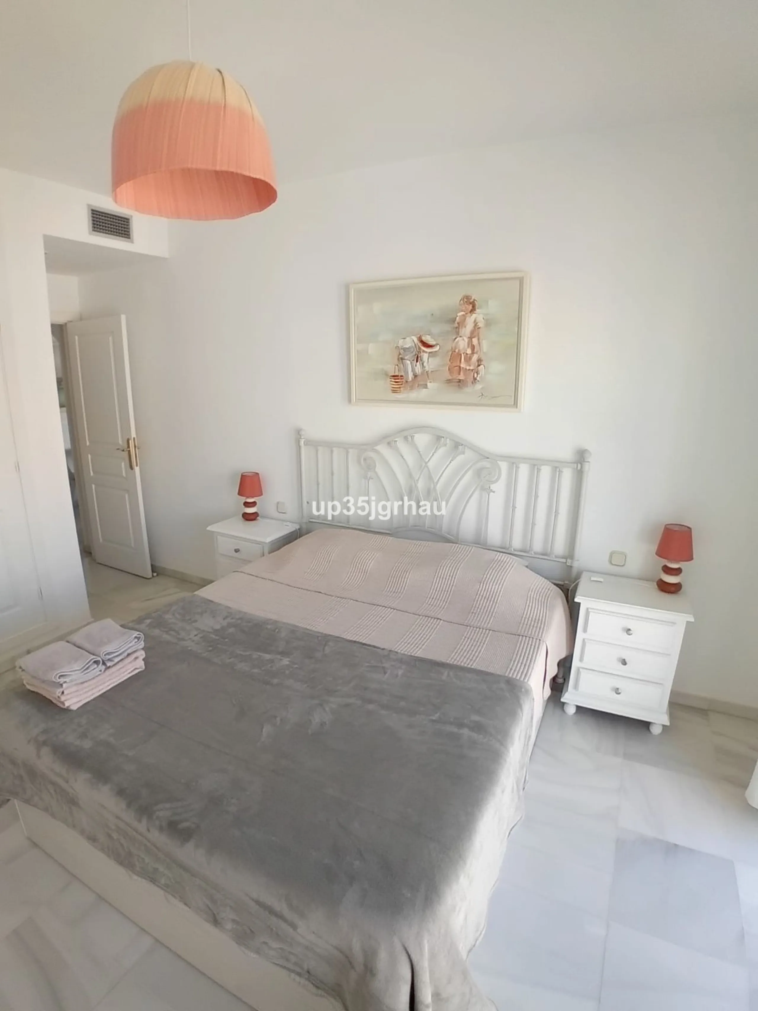 Two-bedroom apartment just 50 meters from the beach in a prime beachfront building in the heart of Estepona, on the new Estepona promenade.