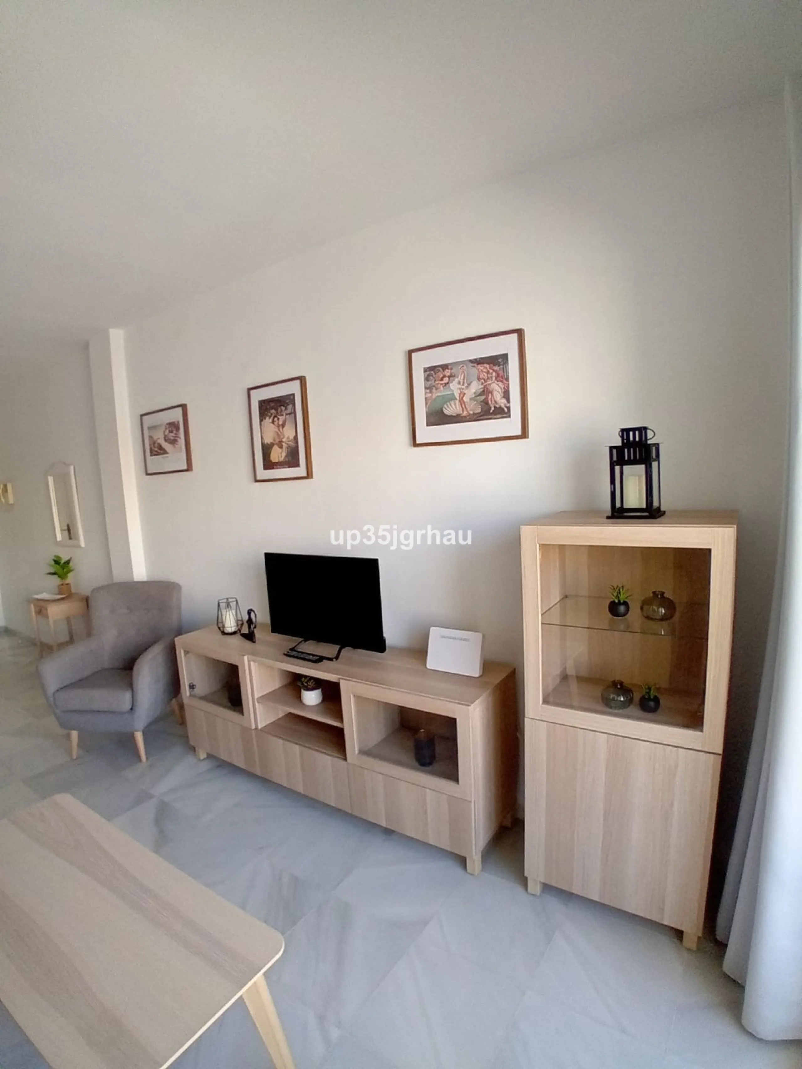 Two-bedroom apartment just 50 meters from the beach in a prime beachfront building in the heart of Estepona, on the new Estepona promenade.