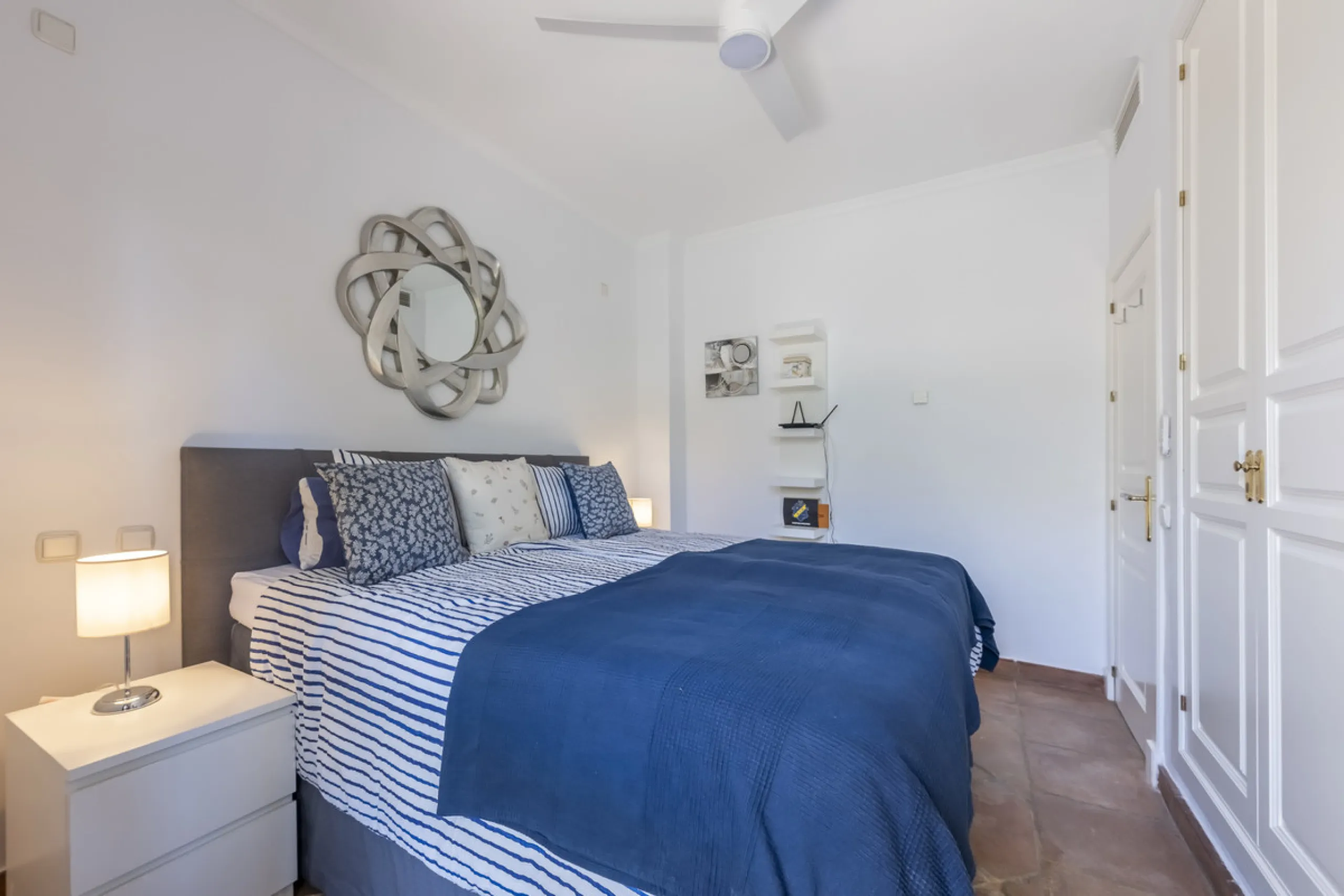 House - Townhouse в продаже в Benahavís, Málaga. В доме 4 спален и 4 ванных комнат. Площадь дома 227 м². Площадь участка 40 м²