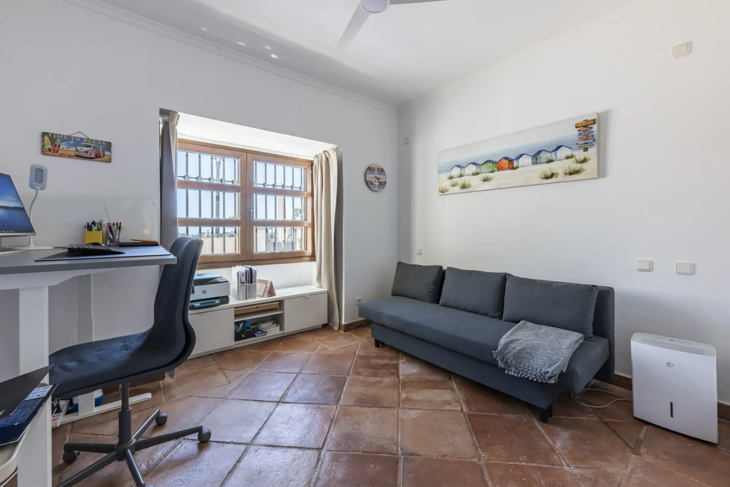 House - Townhouse в продаже в Benahavís, Málaga. В доме 4 спален и 4 ванных комнат. Площадь дома 227 м². Площадь участка 40 м²