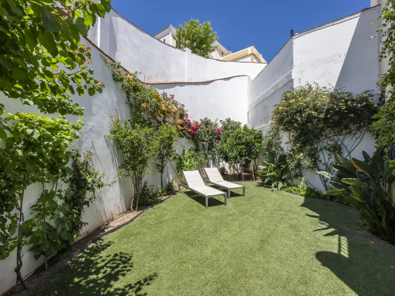 House - Townhouse в продаже в Benahavís, Málaga. В доме 4 спален и 4 ванных комнат. Площадь дома 227 м². Площадь участка 40 м²