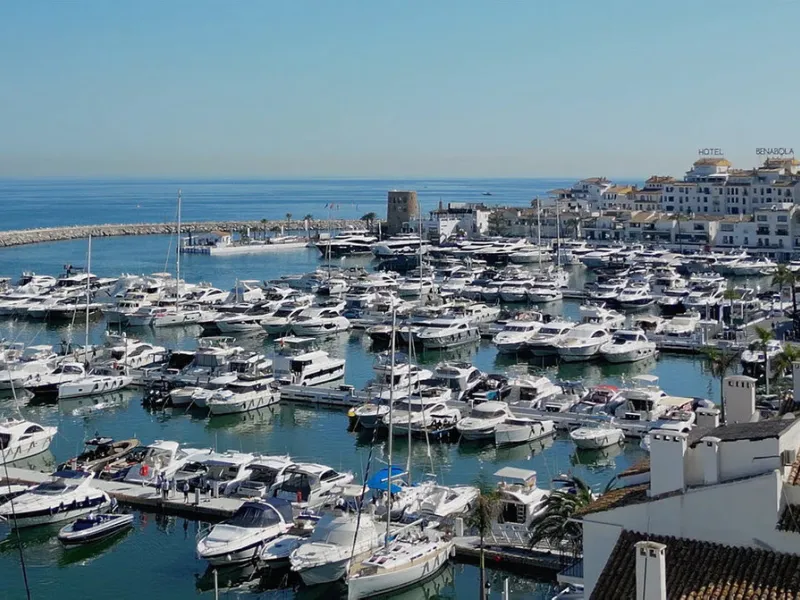 APARTMENT MIRAMAR - OPPORTUNITY TO OWN A BRAND NEW REFORMED APARTMENT - CURRENTLY UNDER REFORMATION COMPLETE IN 6 WEEKS