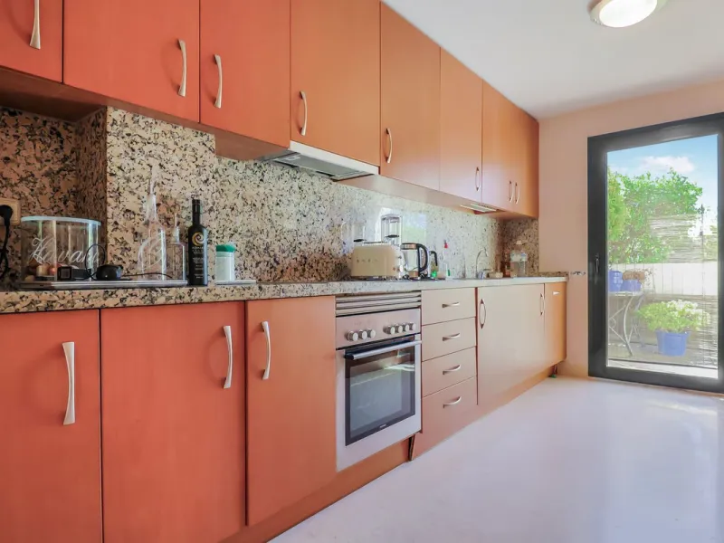 Apartment - Middle Floor Apartment в продаже в Benahavís, Málaga. В доме 2 спален и 2 ванных комнат. Площадь дома 112 м²