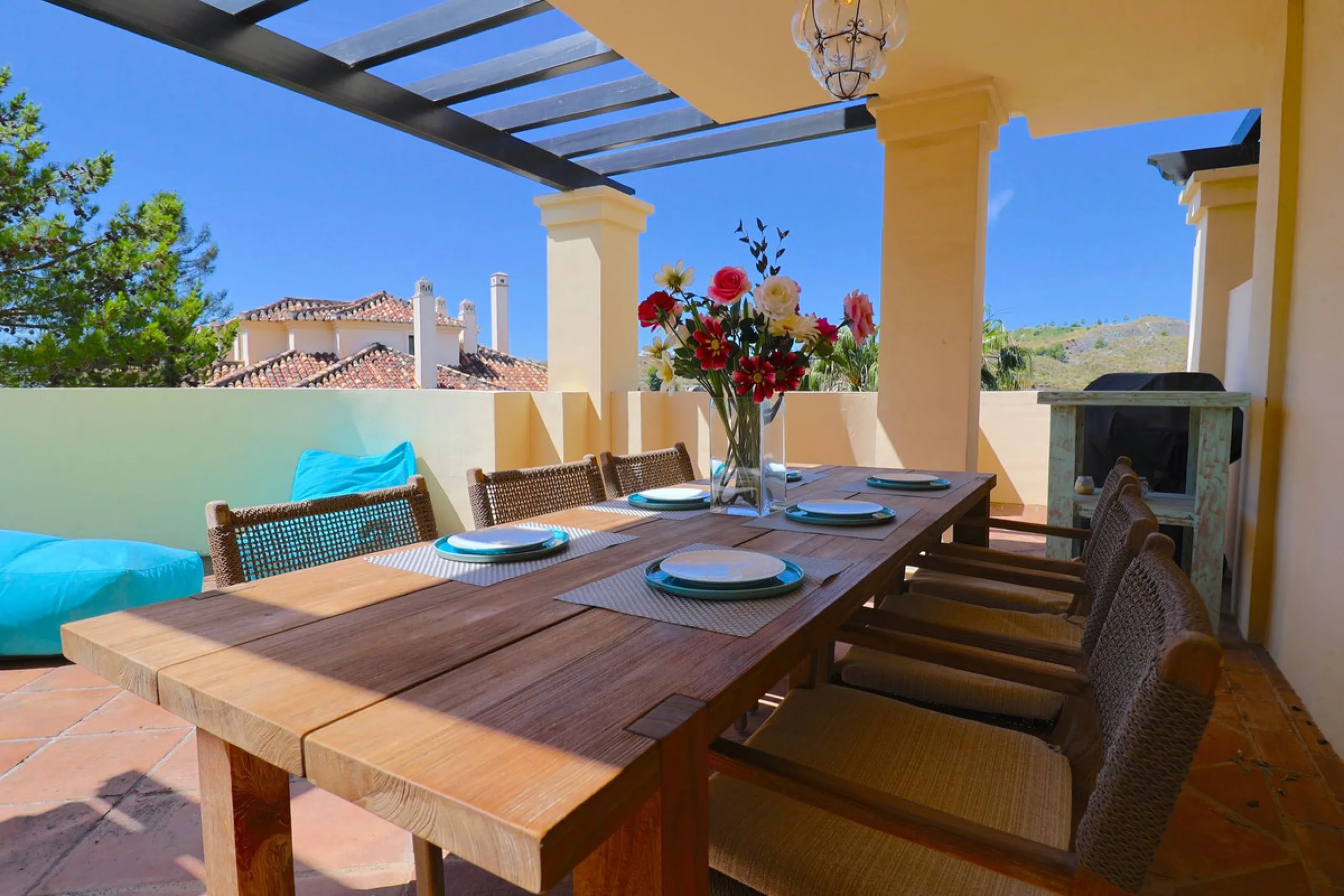 Apartment - Middle Floor Apartment в продаже в Benahavís, Málaga. В доме 2 спален и 2 ванных комнат. Площадь дома 112 м²