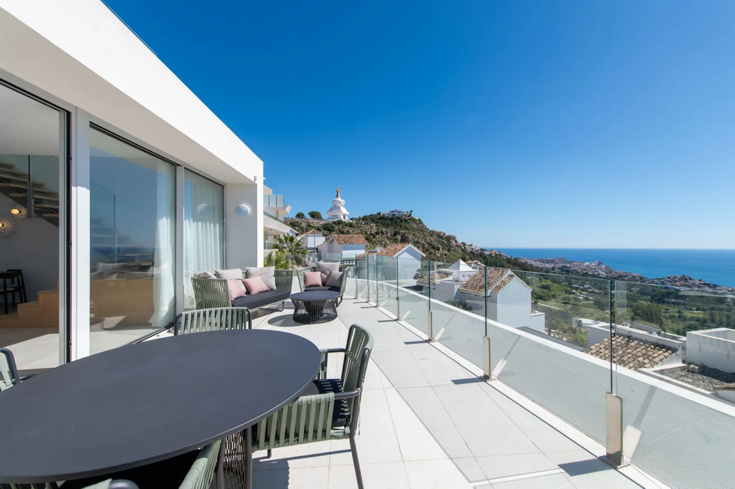 Contact us today Duplex Penthouse with Spectacular Sea Views in Stupa Hills