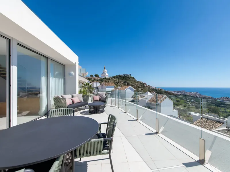 Contact us today Duplex Penthouse with Spectacular Sea Views in Stupa Hills