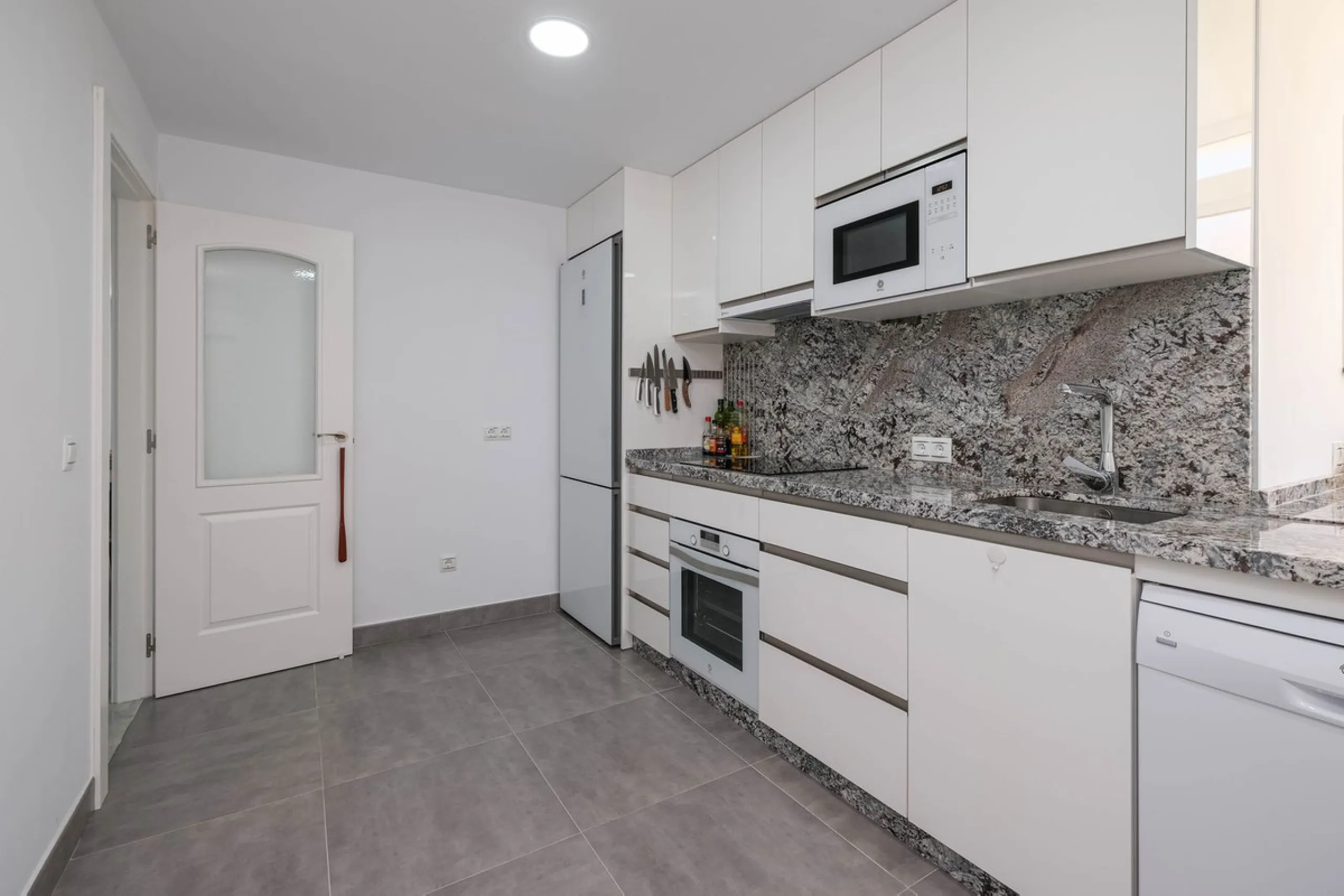 Dream Penthouse with Sea and Mountain Views – Ready to Move In!