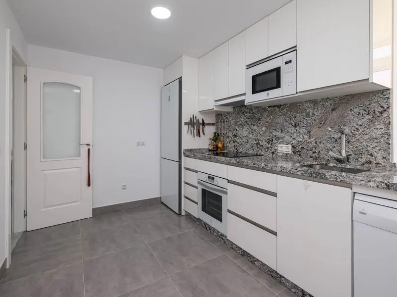Dream Penthouse with Sea and Mountain Views – Ready to Move In!