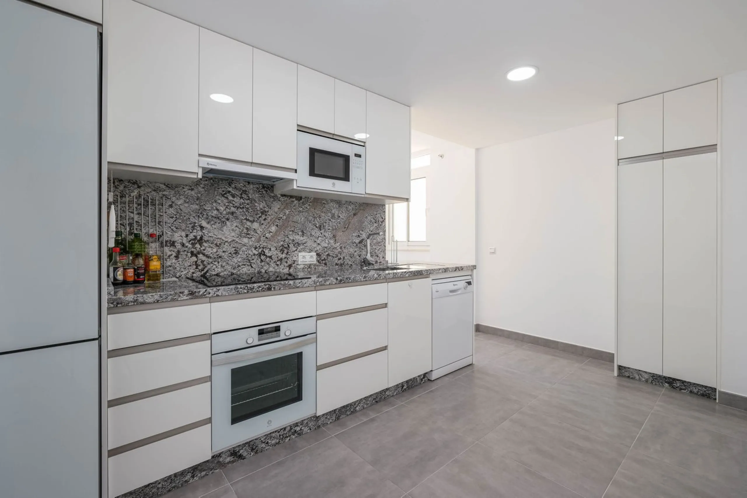 Dream Penthouse with Sea and Mountain Views – Ready to Move In!
