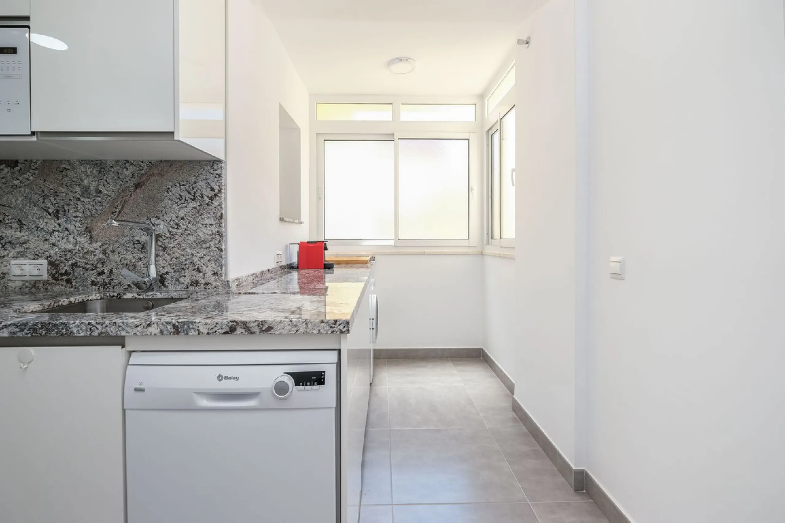 Dream Penthouse with Sea and Mountain Views – Ready to Move In!
