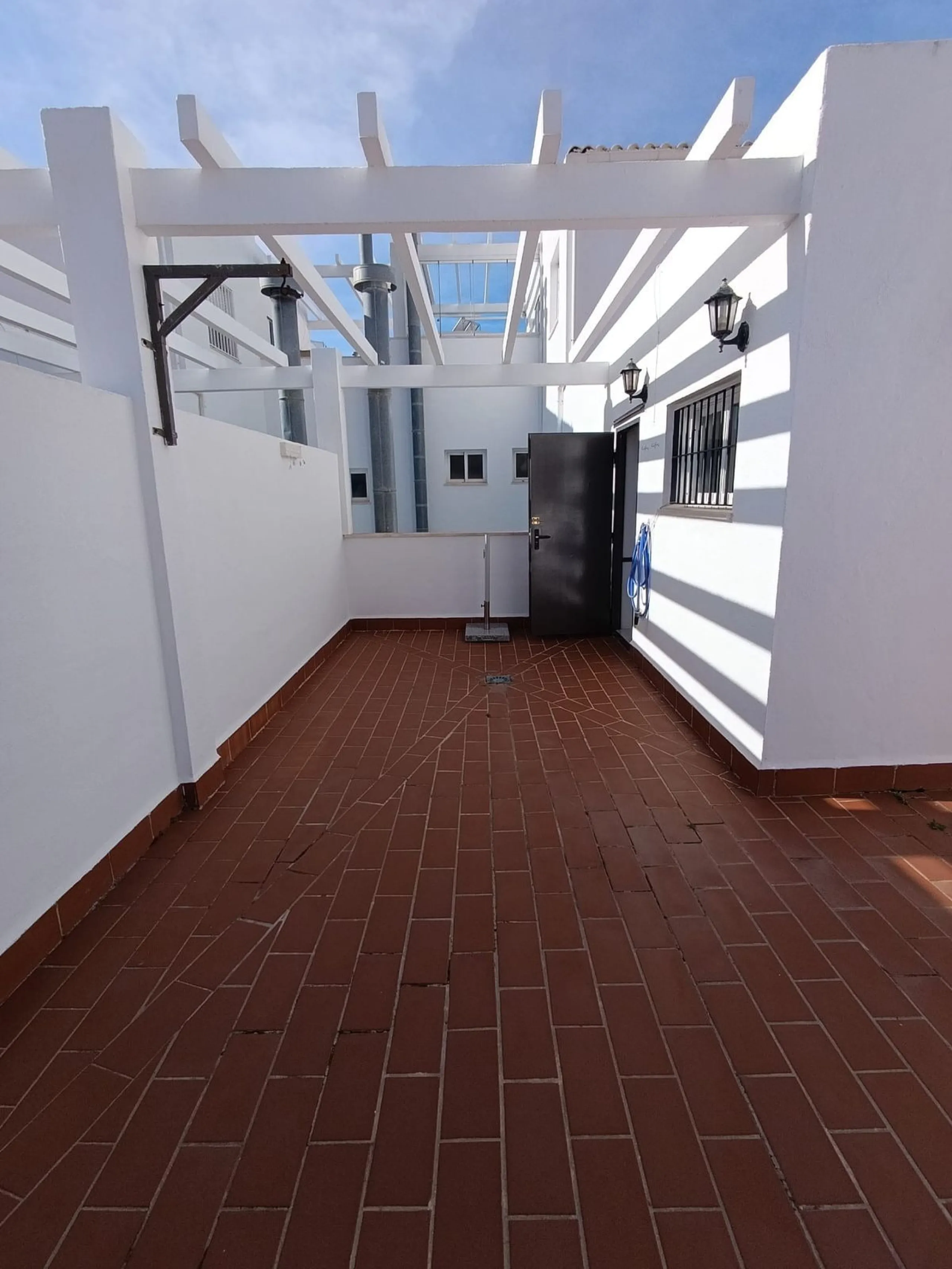 Beautiful townhouse, ideal for those seeking comfort, style, and an unbeatable location..