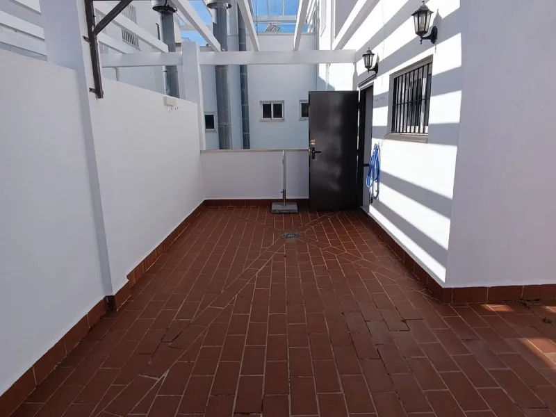 Beautiful townhouse, ideal for those seeking comfort, style, and an unbeatable location..