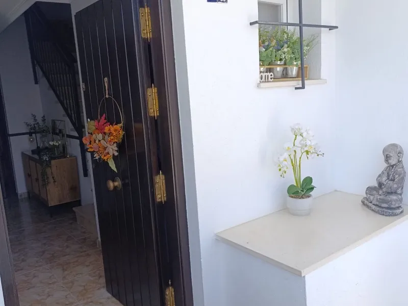 Beautiful townhouse, ideal for those seeking comfort, style, and an unbeatable location..