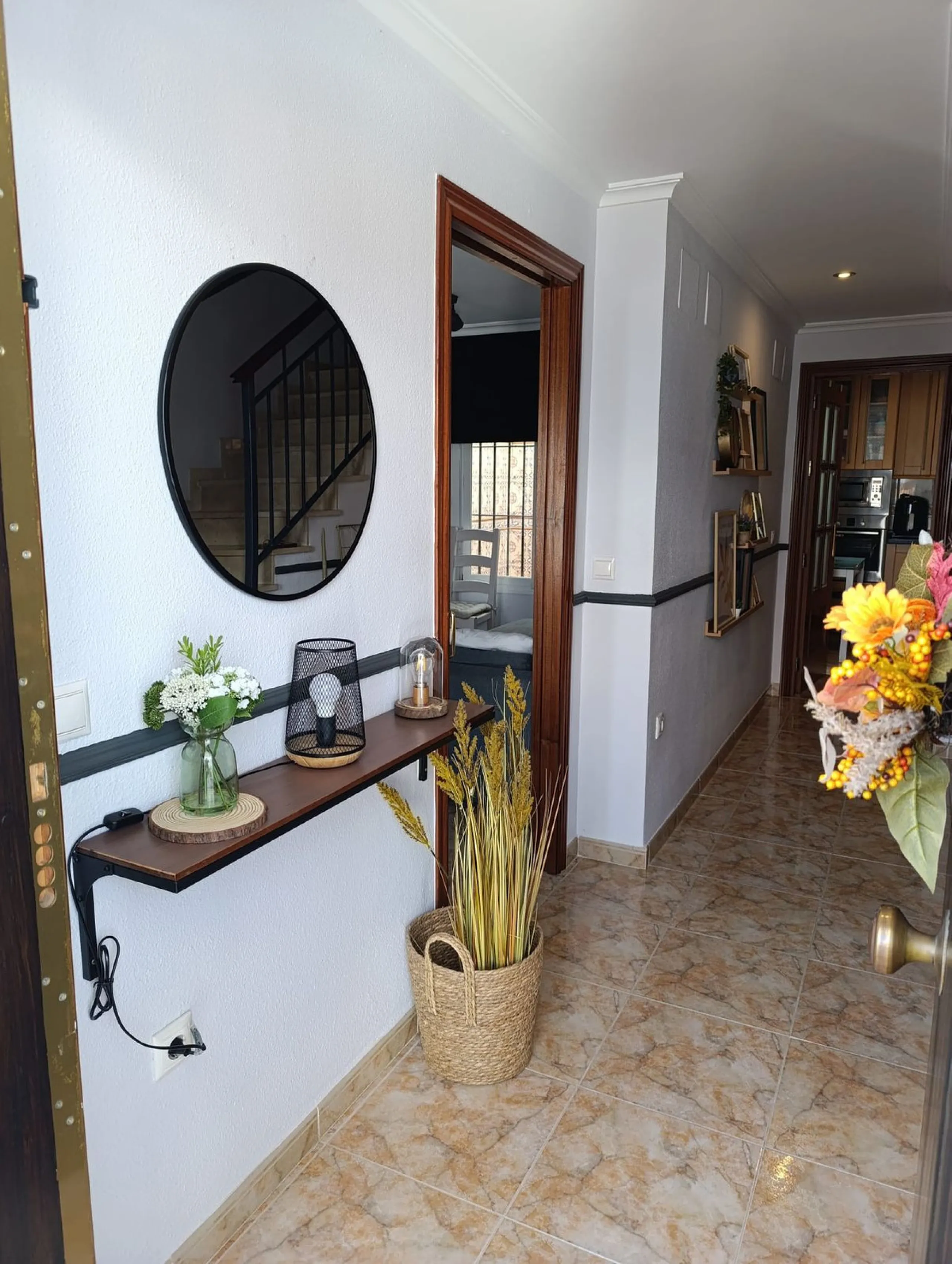 Beautiful townhouse, ideal for those seeking comfort, style, and an unbeatable location..