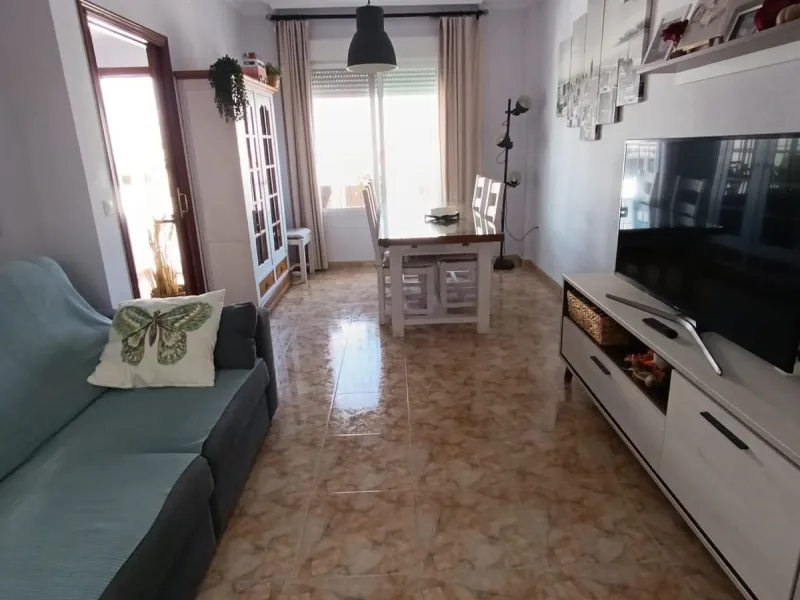 Beautiful townhouse, ideal for those seeking comfort, style, and an unbeatable location..