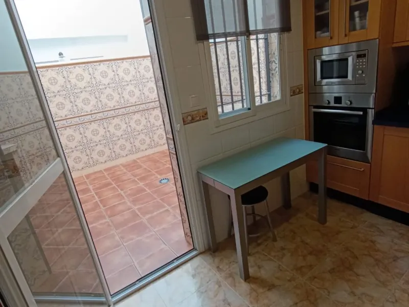 Beautiful townhouse, ideal for those seeking comfort, style, and an unbeatable location..