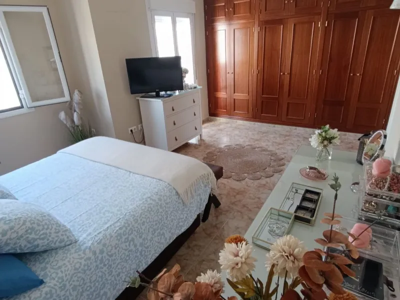 Beautiful townhouse, ideal for those seeking comfort, style, and an unbeatable location..