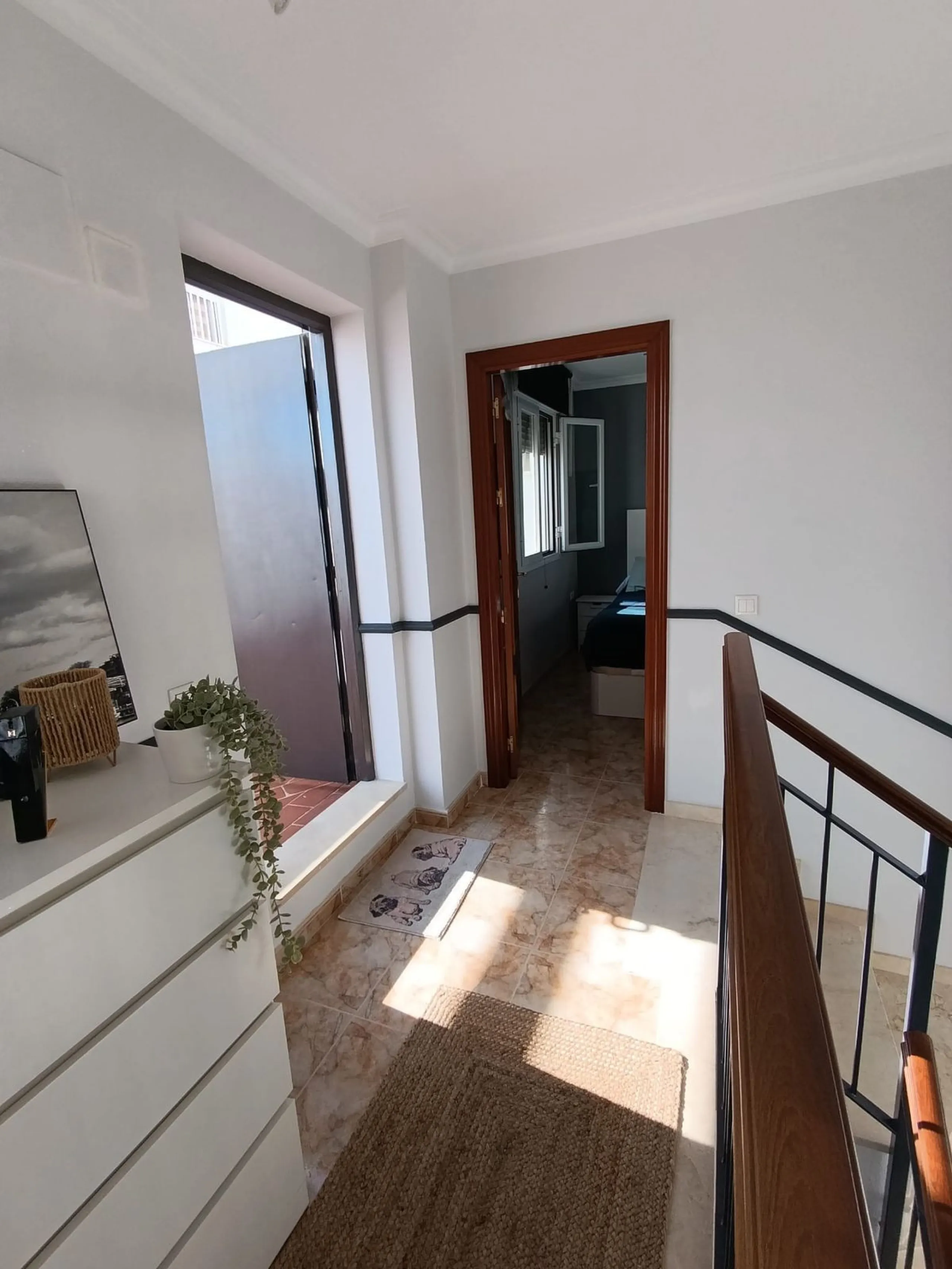 Beautiful townhouse, ideal for those seeking comfort, style, and an unbeatable location..