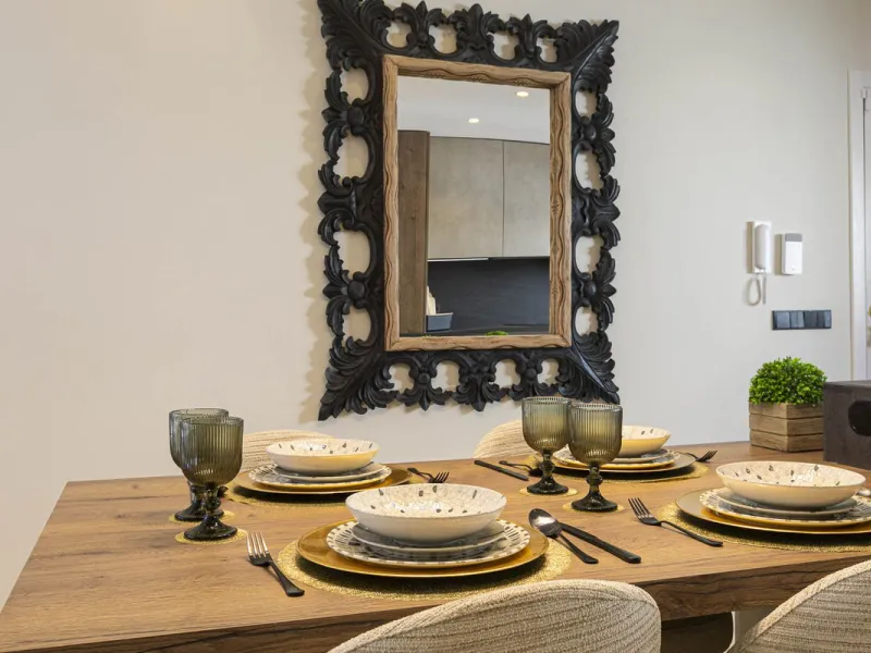 Modern renovated apartment with spectacular terrace in a highly sought-after area of Marbella, 150m from the beach!