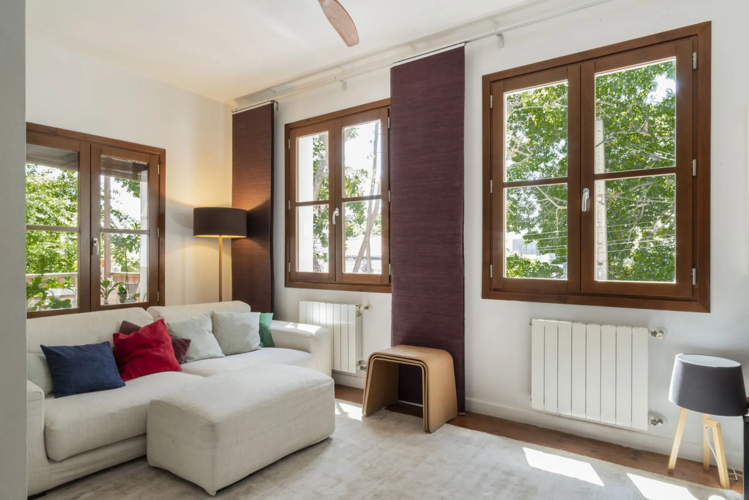 Located in the emblematic Monte de Sancha, this charming villa offers a unique way of living in Malaga from one of its most exclusive and sought-after areas. Just a few steps from the sea, close to the historic centre and surrounded by tranquillity, it is
