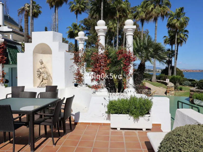 Unique Townhouse in Dominion Beach – Estepona