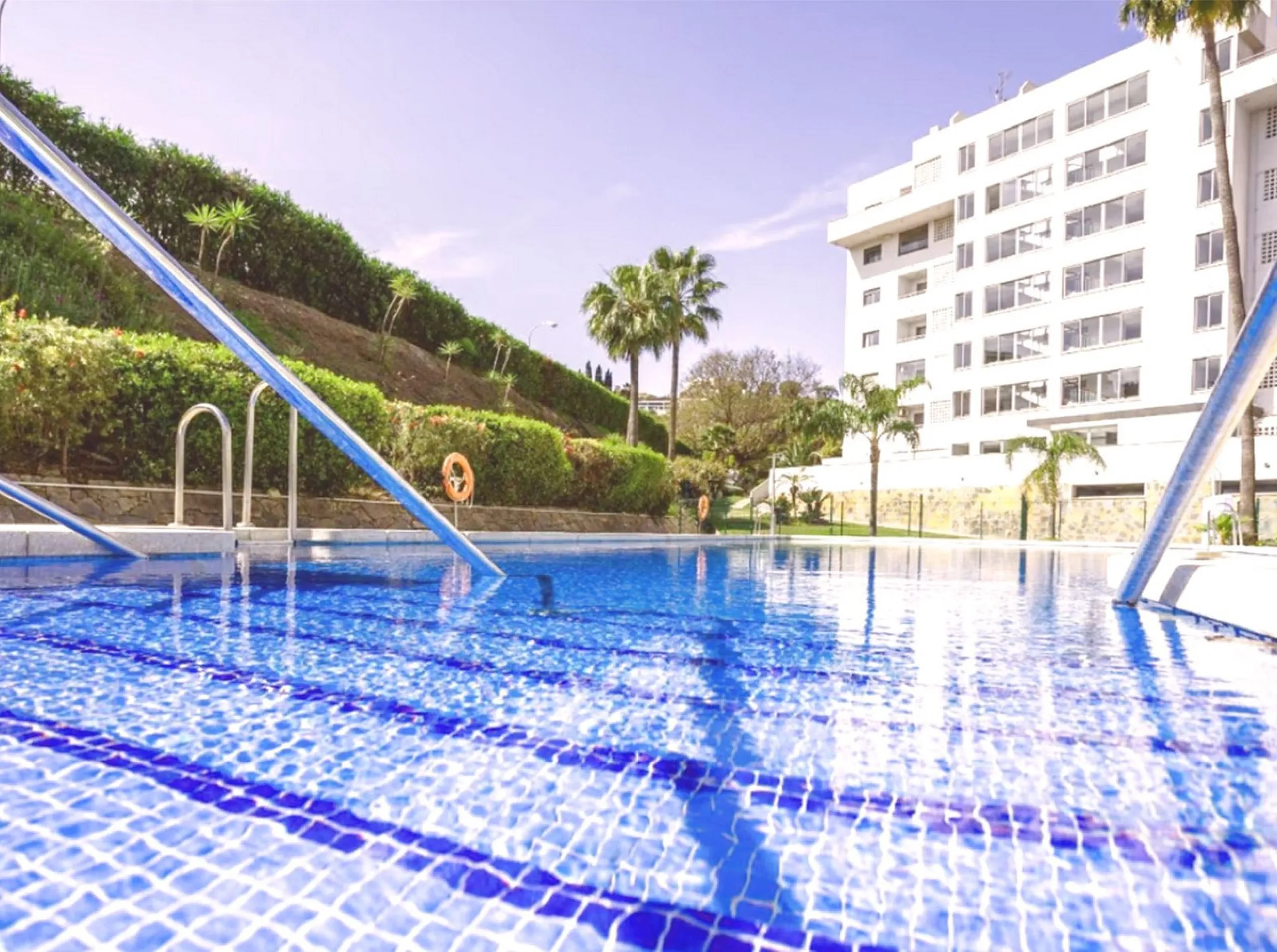 Wonderful apartment located in the Miramar development in Fuengirola.