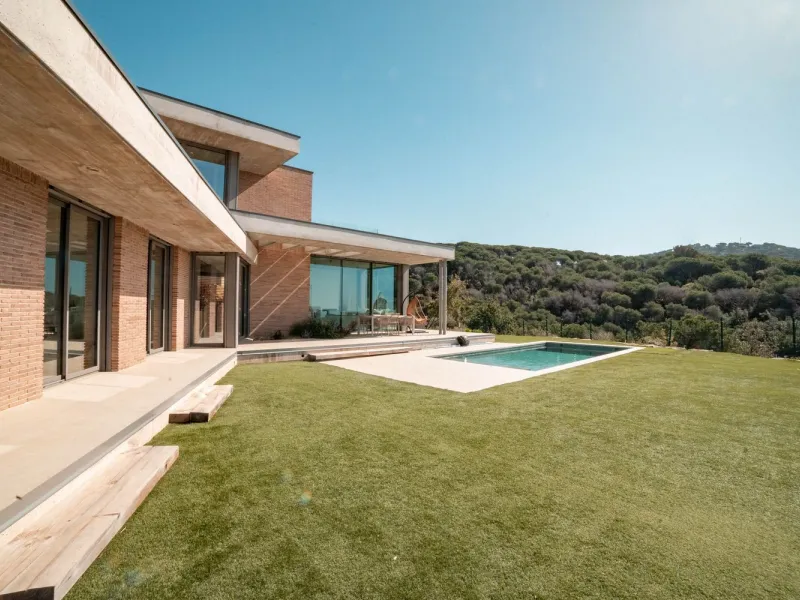 Contemporary House with Sea Views in Cabrils, Maresme