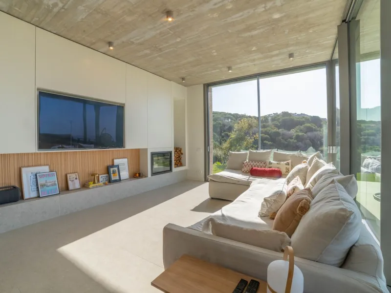 Contemporary House with Sea Views in Cabrils, Maresme
