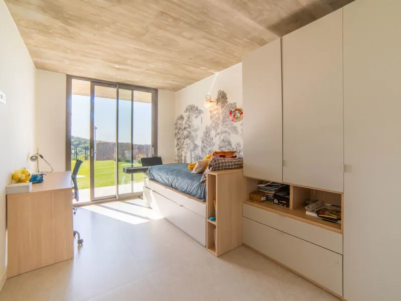 Contemporary House with Sea Views in Cabrils, Maresme