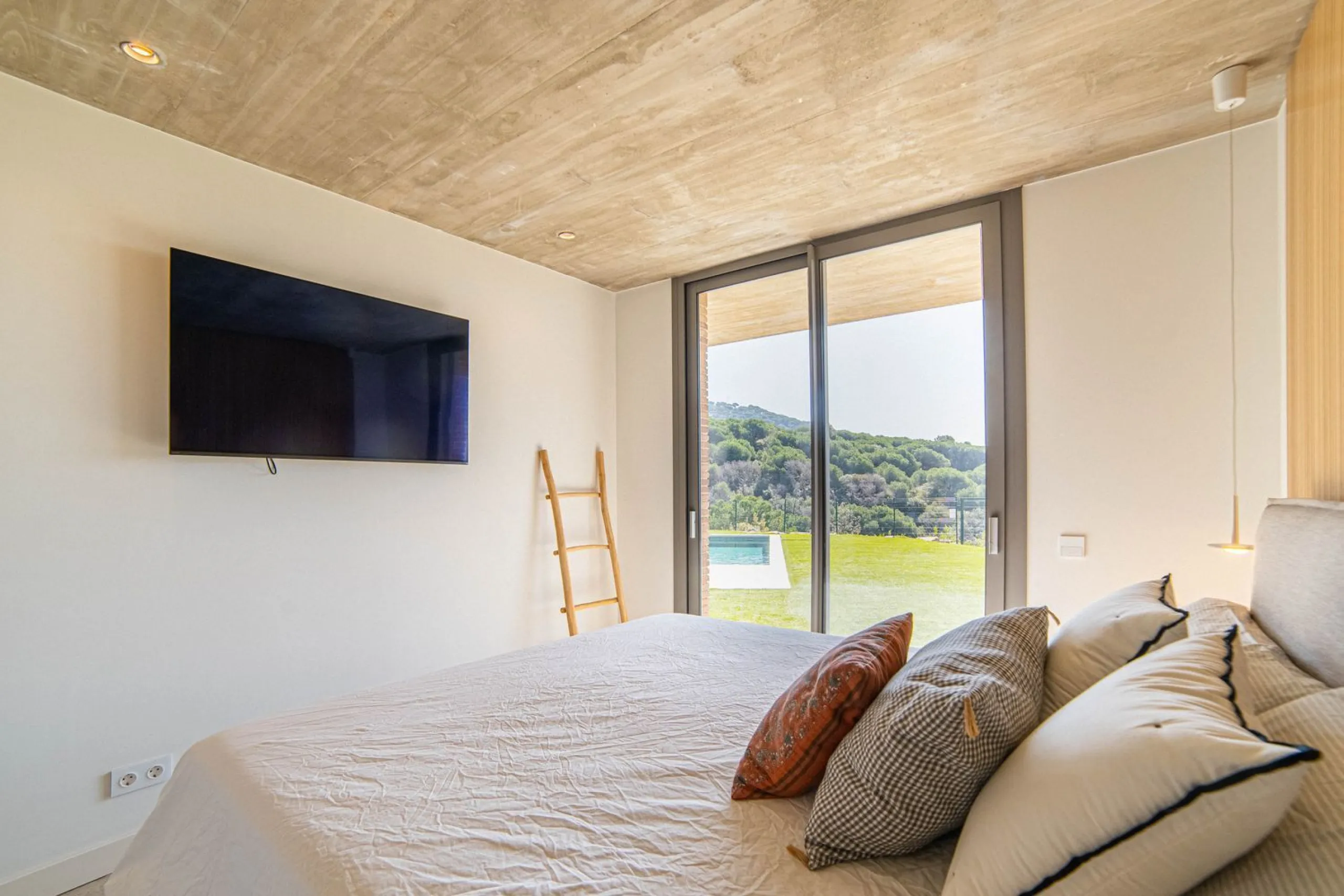 Contemporary House with Sea Views in Cabrils, Maresme