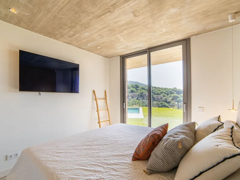 Contemporary House with Sea Views in Cabrils, Maresme