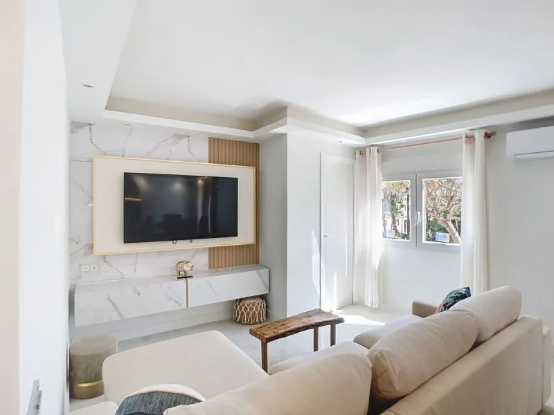 Brand new refurbished flat in the centre of Estepona - 3 bedrooms, 3 bathrooms and tourist license