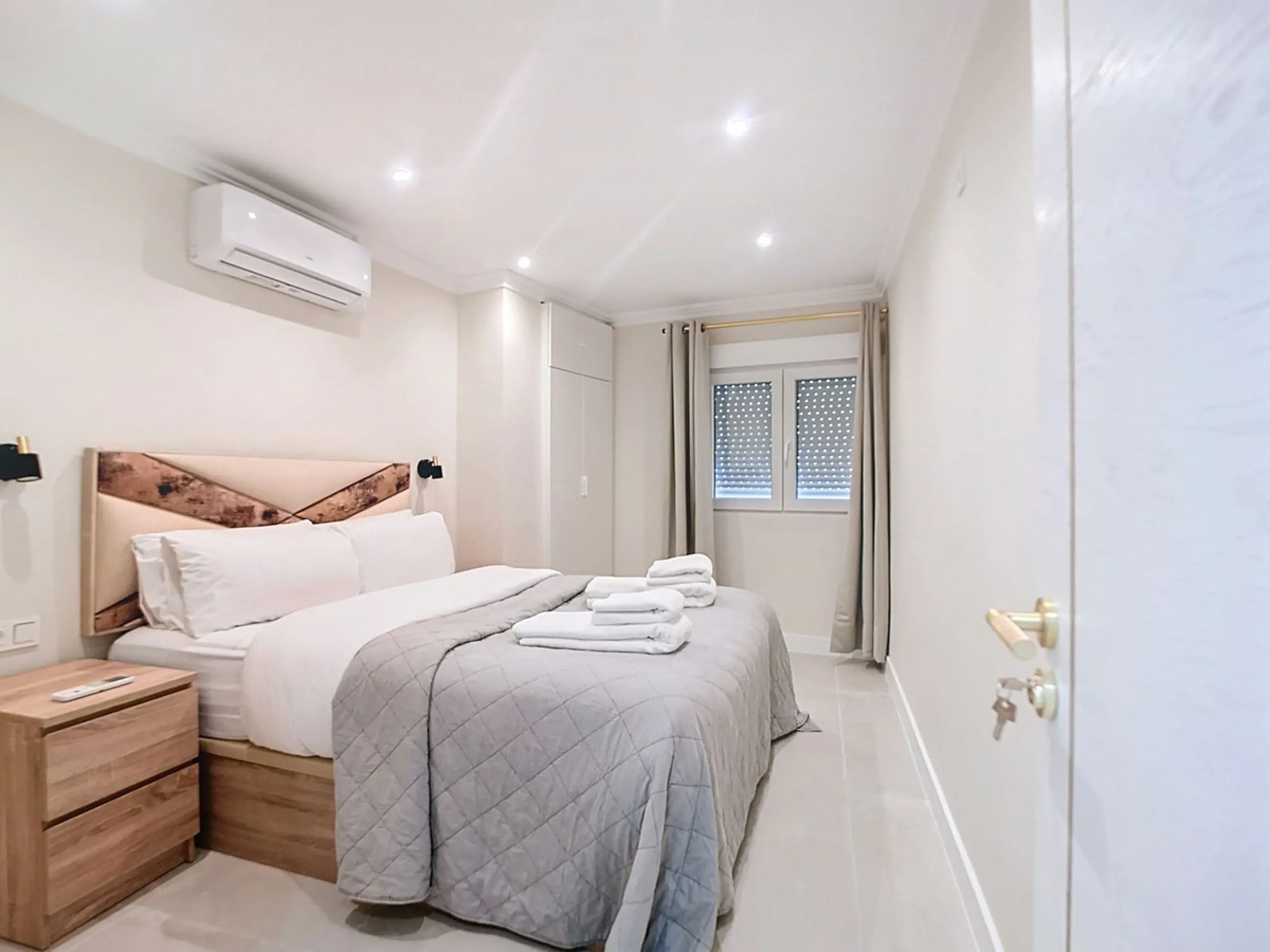 Brand new refurbished flat in the centre of Estepona - 3 bedrooms, 3 bathrooms and tourist license