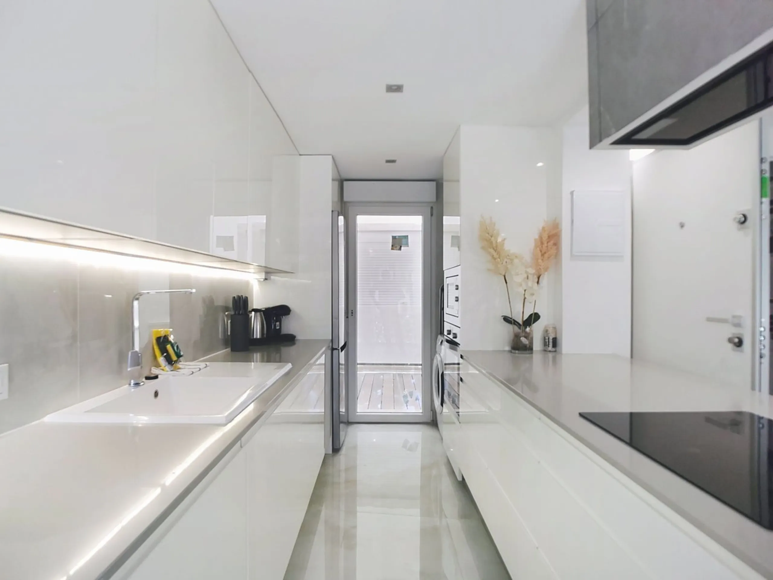 Brand new refurbished flat in the centre of Estepona - 3 bedrooms, 3 bathrooms and tourist license