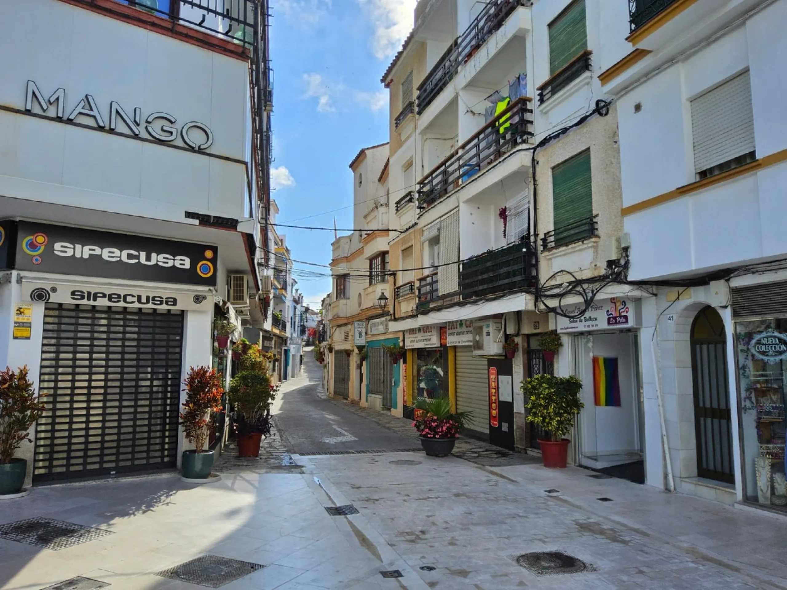 Brand new refurbished flat in the centre of Estepona - 3 bedrooms, 3 bathrooms and tourist license