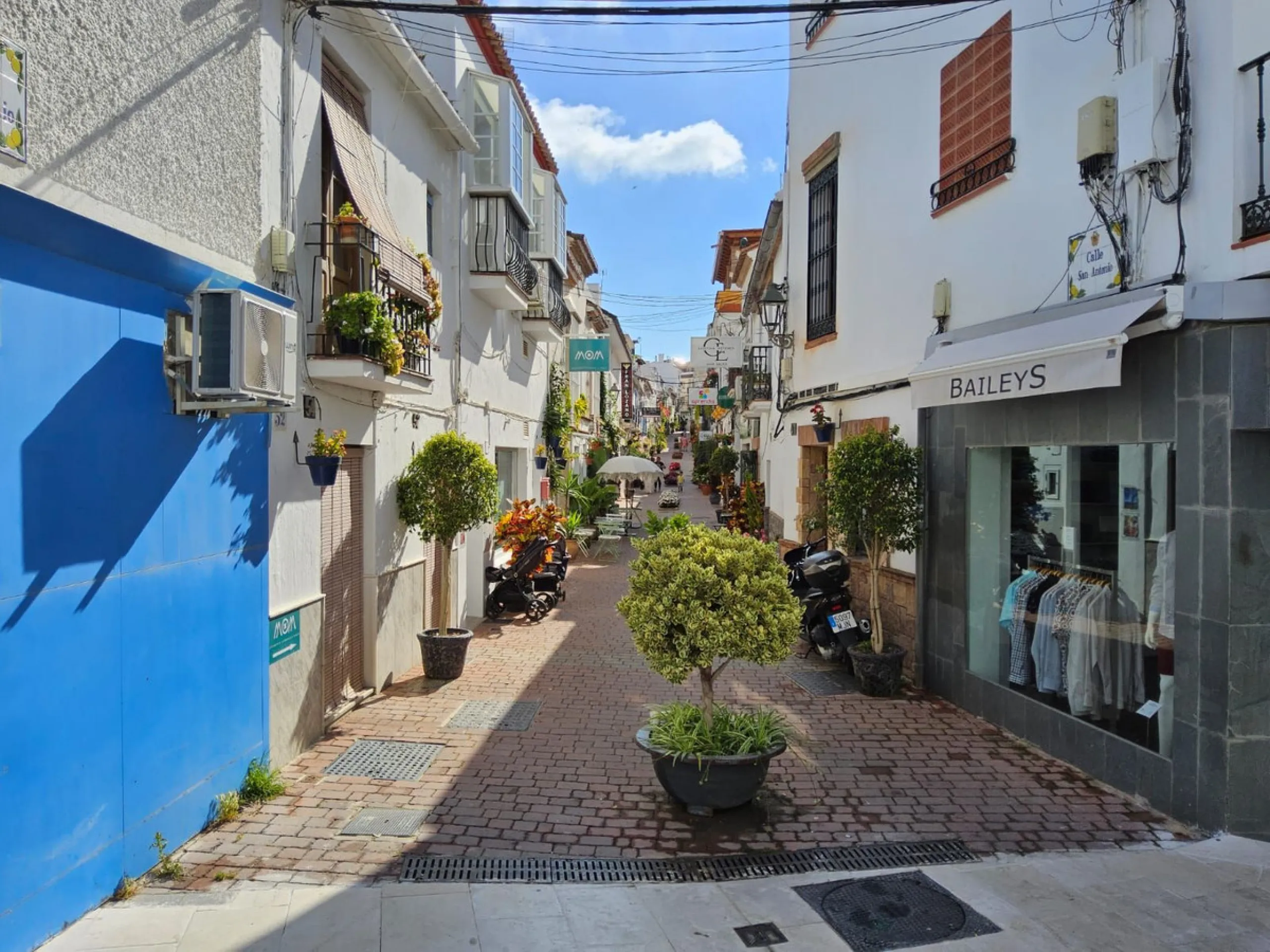 Brand new refurbished flat in the centre of Estepona - 3 bedrooms, 3 bathrooms and tourist license