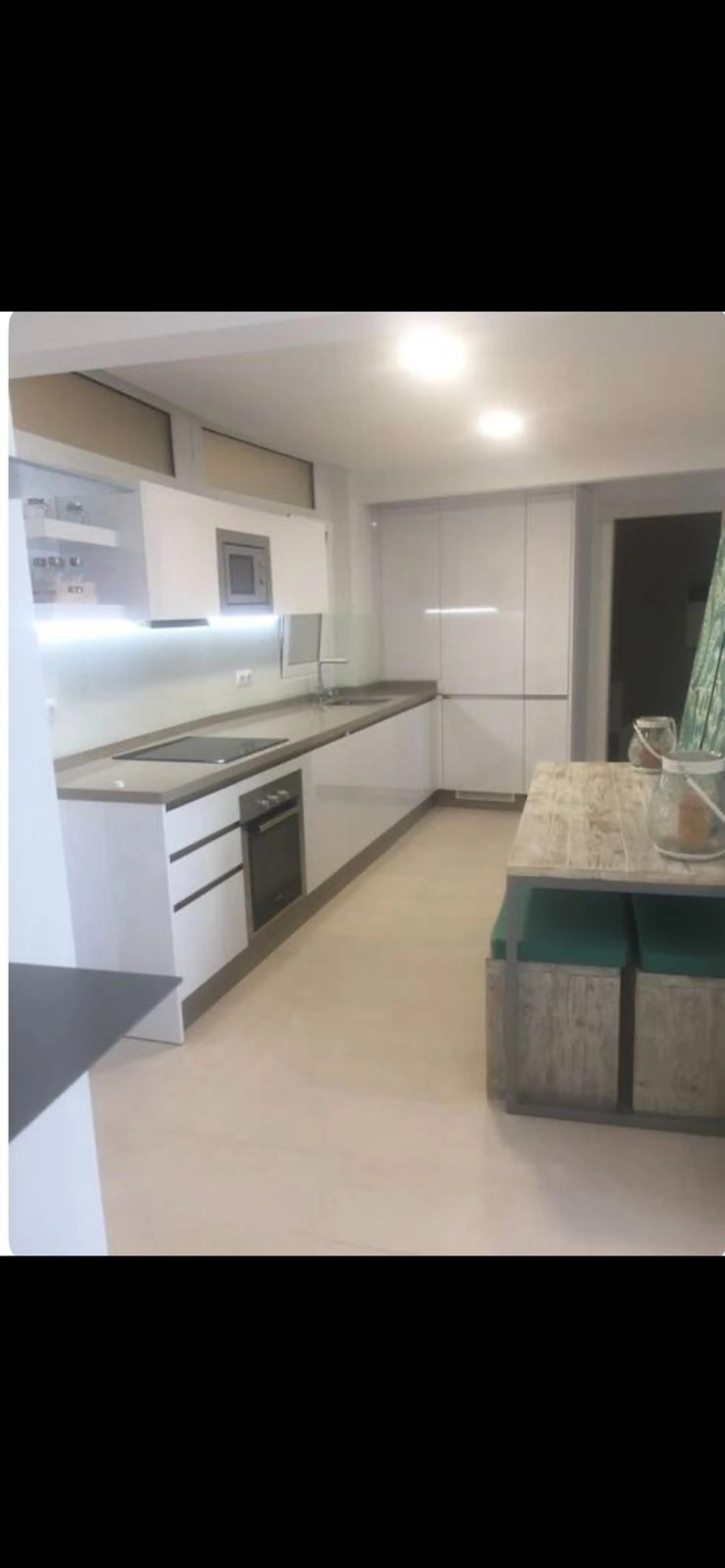 Apartment - Middle Floor Apartment в продаже в Fuengirola, Málaga. В доме 2 спален и 1 ванных комнат. Площадь дома 75 м²