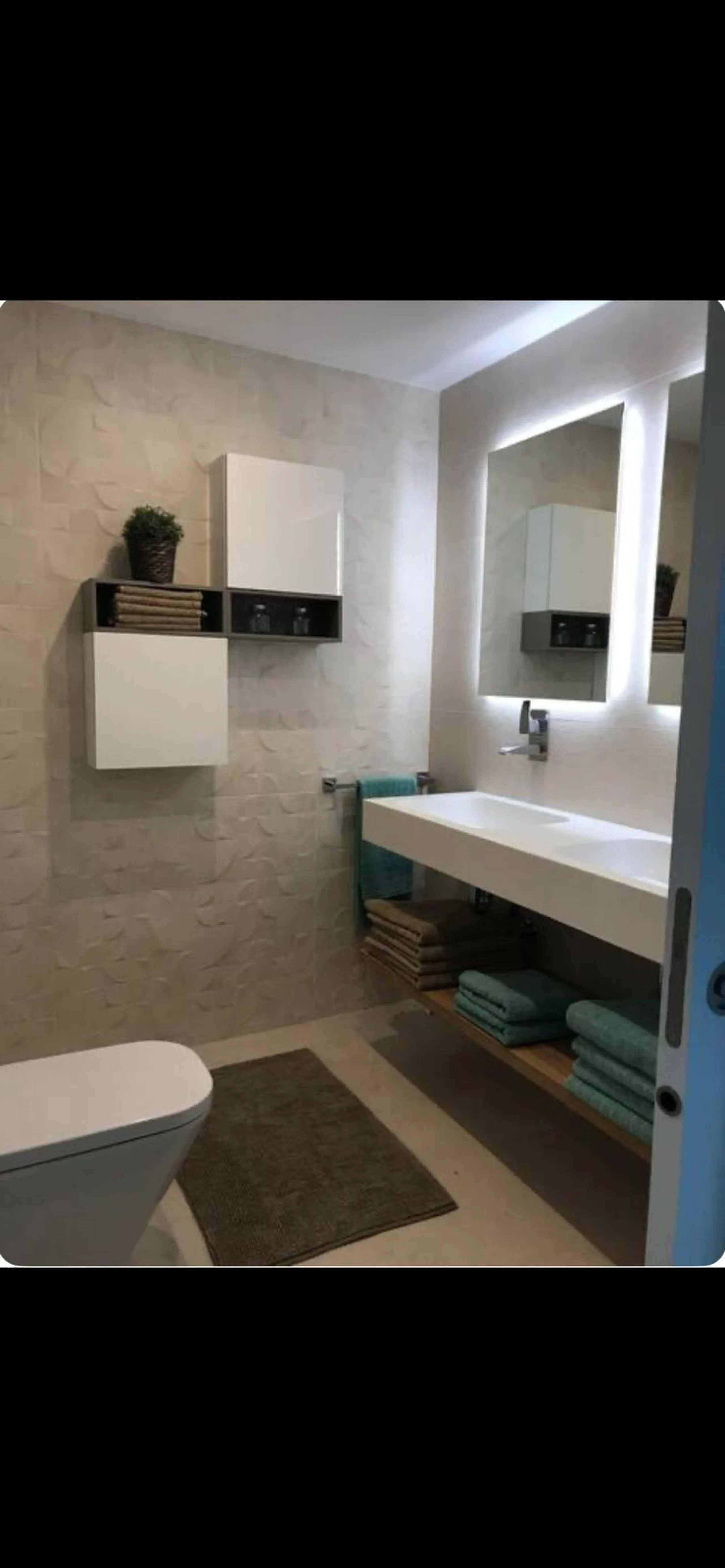 Apartment - Middle Floor Apartment в продаже в Fuengirola, Málaga. В доме 2 спален и 1 ванных комнат. Площадь дома 75 м²