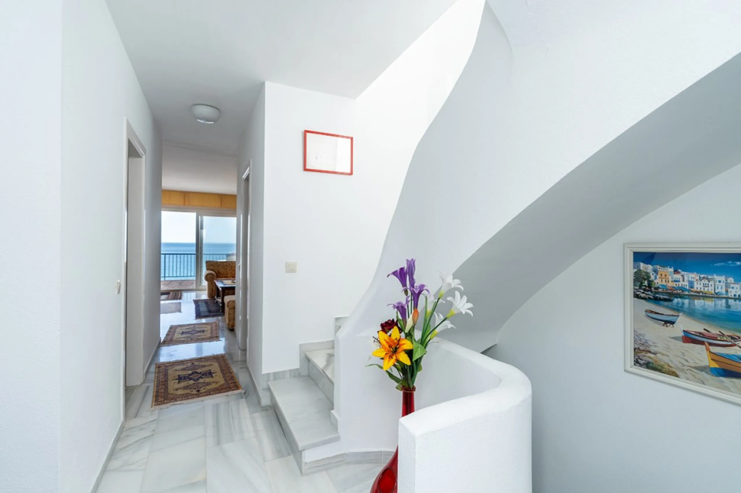Penthouse in Calahonda in second line beach with amazing sea views and offering on two levels two bedrooms, two bathrooms, a kitchen, bright living room with sunny terrace and a roof terrace with views to the Mediterranean Sea and with sun all day. Sold f