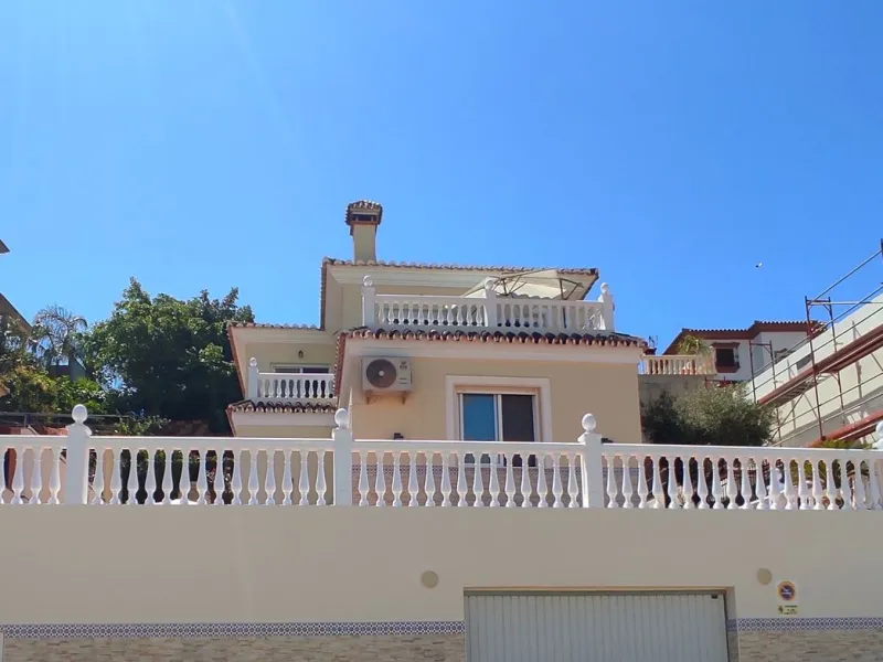 Modern Detached Villa with Panoramic Views & Private Pool – Coín, Málaga