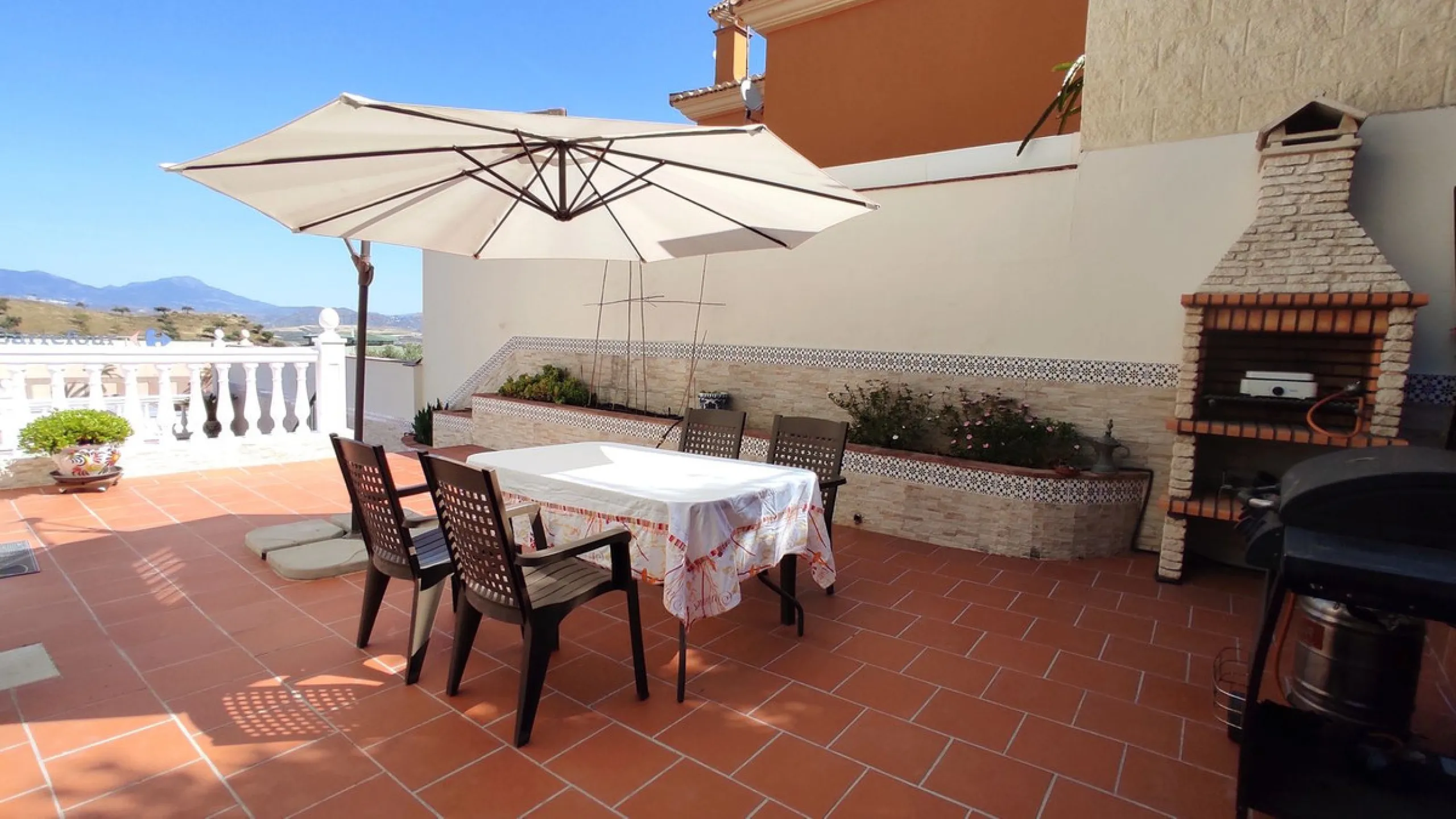 Modern Detached Villa with Panoramic Views & Private Pool – Coín, Málaga