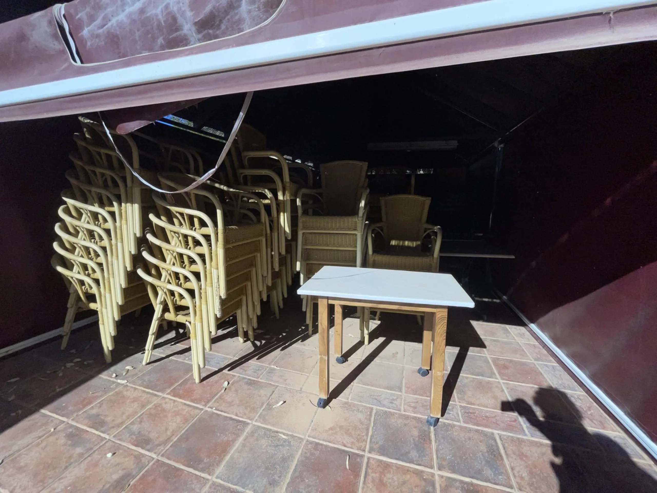 Commercial - Bar в продаже в El Paraiso, Málaga. Площадь дома 500 м². Площадь участка 1200 м²