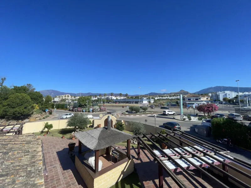 Commercial - Bar в продаже в El Paraiso, Málaga. Площадь дома 500 м². Площадь участка 1200 м²