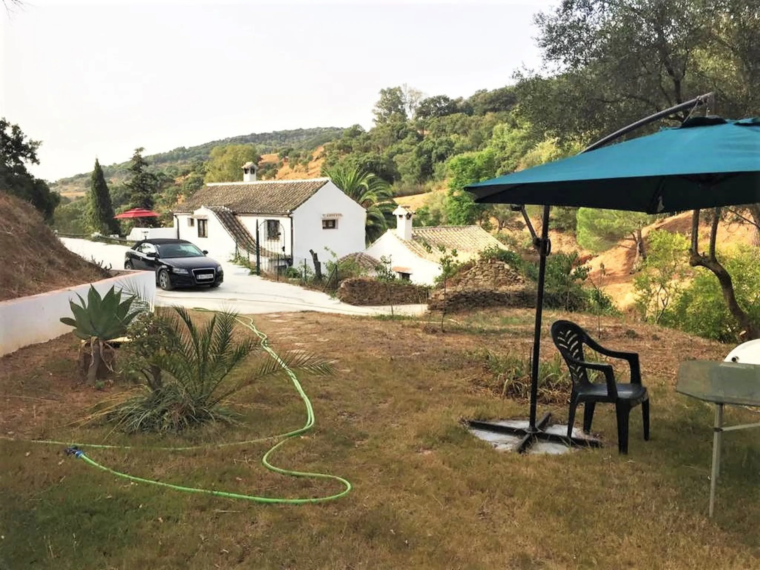 House - Finca - Cortijo в продаже в Casares, Málaga. В доме 4 спален и 2 ванных комнат. Площадь дома 220 м². Площадь участка 30000 м²