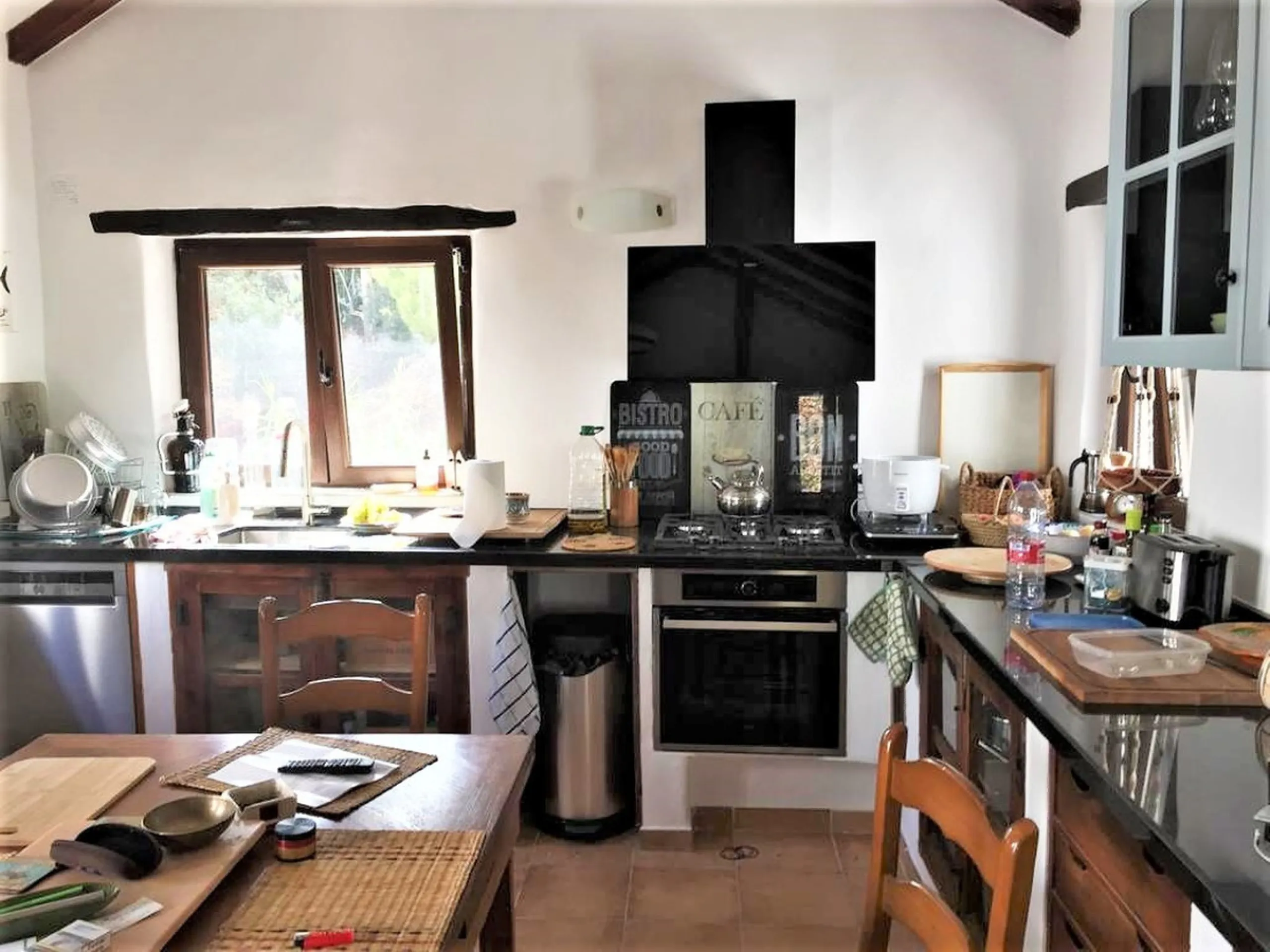 House - Finca - Cortijo в продаже в Casares, Málaga. В доме 4 спален и 2 ванных комнат. Площадь дома 220 м². Площадь участка 30000 м²