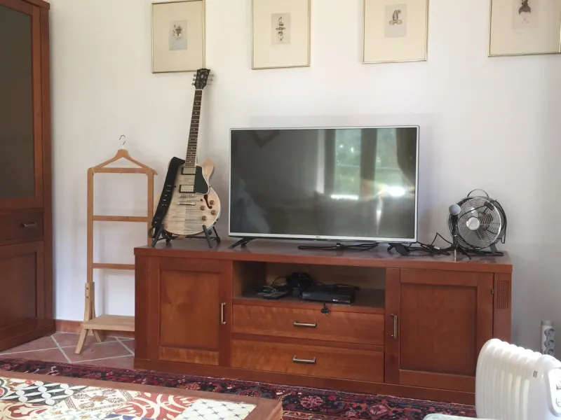 House - Finca - Cortijo в продаже в Casares, Málaga. В доме 4 спален и 2 ванных комнат. Площадь дома 220 м². Площадь участка 30000 м²